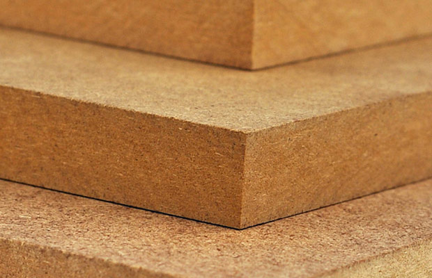 Cấu tạo bề mặt và lõi của MDF mịn hơn MFC