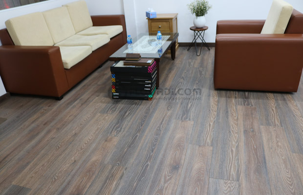Sàn gỗ công nghiệp phòng khách